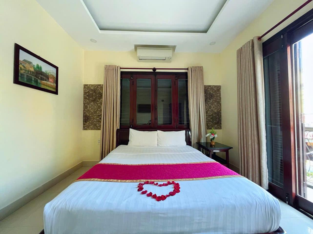 Golden River Hotel Хоян Екстер'єр фото
